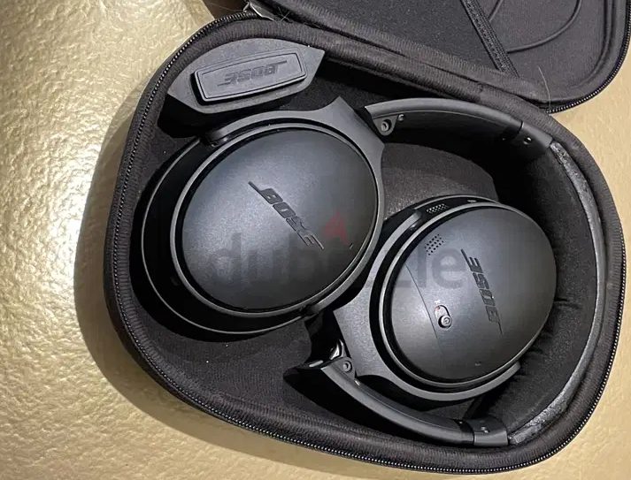 Bose QC35 for sale | Great quality and just changed ear pads