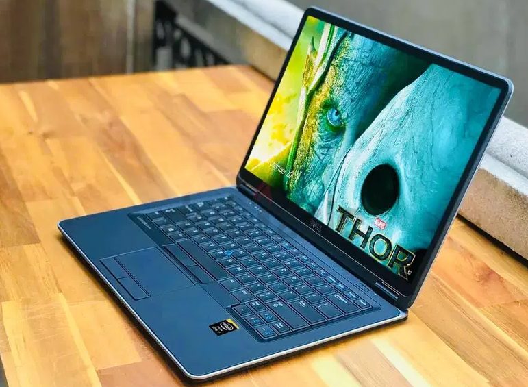 Core i7 16GB Ram Dell Ultrabook Slim Laptop Bag + Charger