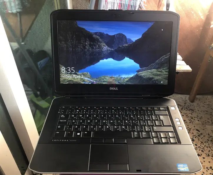 Dell Laptop Core i7 12GB Ram 500GB Hard Drive