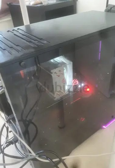 Gaming pc plus gaming screen