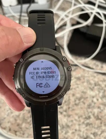 Garmin Fenix 5X Sapphire – Slate Gray with Black Band 51mm in perfect conditons 1550 dhs.
