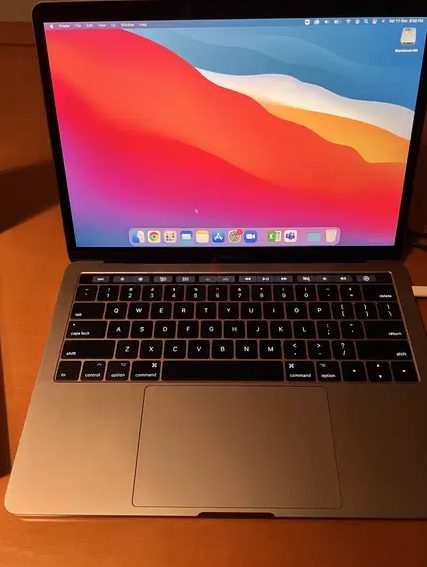 MacBook Pro, 256GB, Space Grey, 2017 8GB RAM, Retina