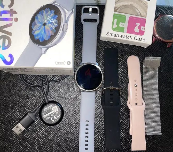 Samsung Galaxy Active 2 watch- Smartwatch 40mm Silver
