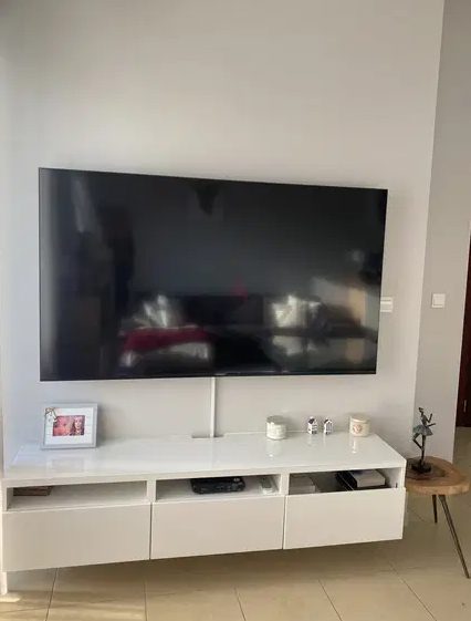 Smart TV -75 inch
