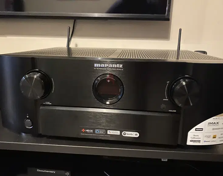 1 Week old Marantz SR6015 8K Dolby Atmos