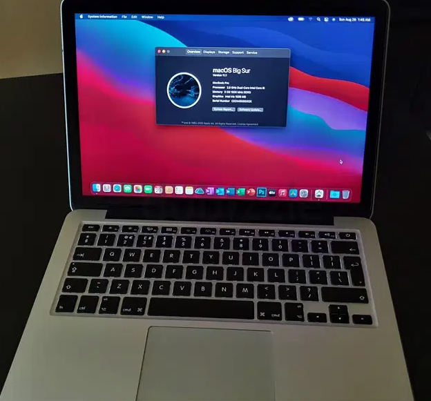 Apple Retina Display MacBook Pro Laptop, 2.8 GHz Processor, 8 GB RAM, 256GB + ACCESSORIES