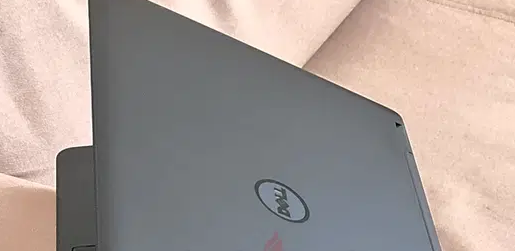 DELL LAP. INTEL i5. 12 GB RAM. 256 GB SSD. 4 GB GRAPHICS. 14 INCH FHD DISPLAY