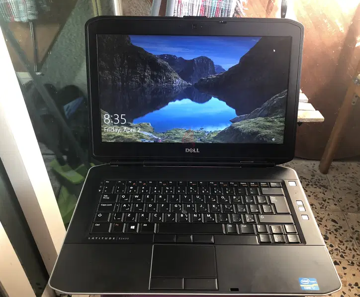 Dell Laptop Core i7 12GB Ram 500GB Hard Drive