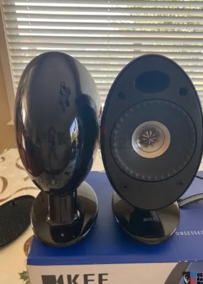 KEF EGG High End Bluetooth Speakers