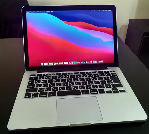MacBook Pro Retina Display, 2.9 GHz Processor, 8 GB RAM, 256 GB SSD, Iris Pro 6100 Graphics