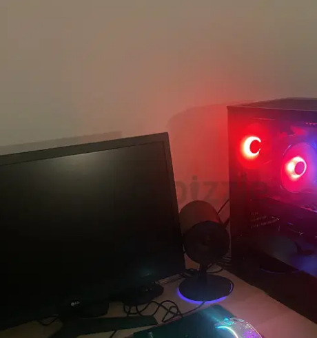 PRICE REDUCED Gaming PC RTX 3070 + Ryzen gaming keyboard + Gaming mouse