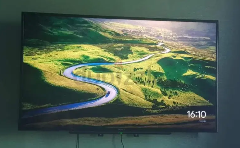SONY BRAVIA LED 48 TV (Not a smart TV)