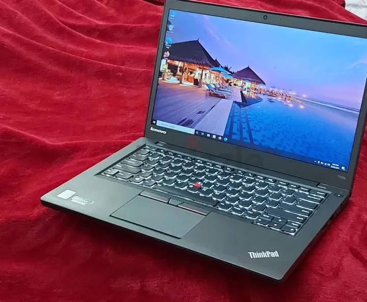 THINKPAD T450s. INTEL CORE i7. 12 GB RAM. 256 GB SSD. 14 INCH FULL HD. WIN 11 PRO WITH OFFICE