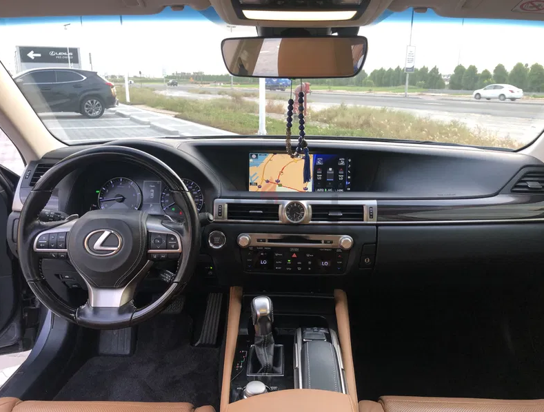LEXUS GS350/V6 311HP/GCC/Under Warranty/No Accidents(Mint Condition)