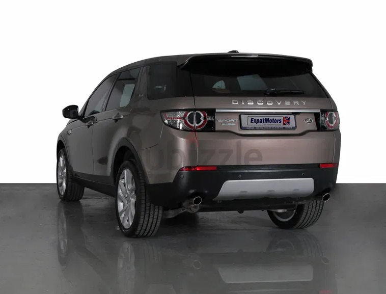 SUMMER OFFER • 0% DP • 1,850×36 PM • 2015 Land Rover Discovery Sport HSE Luxury+ Si4 2.0TC 4WD • GCC