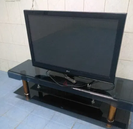 LG TV 42° size LED plasma