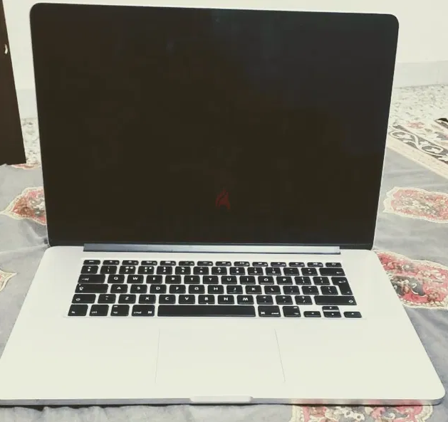 Macbook Pro Core i7 – 15- 2015 Retina Display