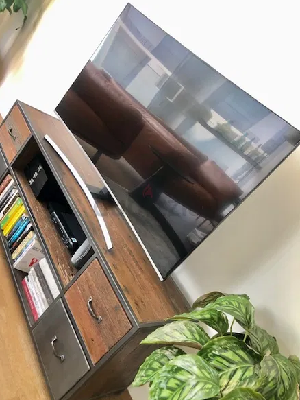 SAMSUNG Curved 55 inch UHD TV, brand new in its protective package and comes with original box!
