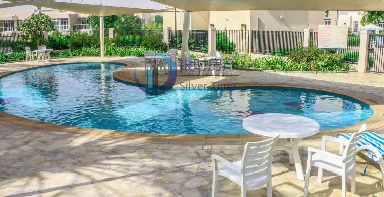 3 months FREE! Spacious Modern 3 Beds + study + maid Villa in Single Row