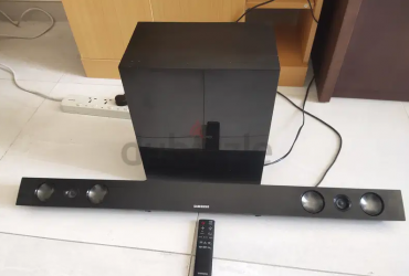 Samsung sound bar subwoofer wit h remote