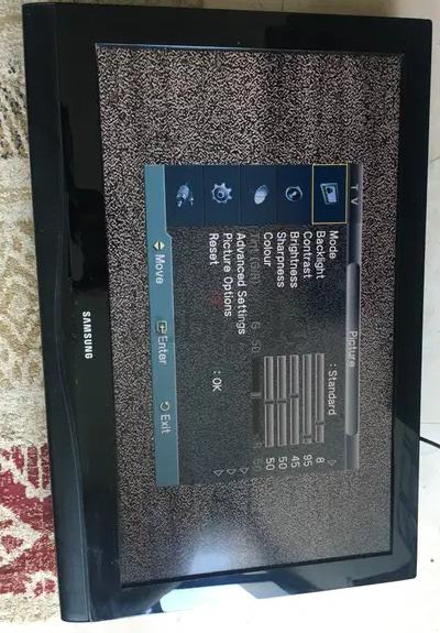 Samsung LCD TV 32 Inches For Sale