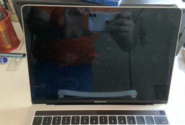 MacBook Pro 13-inch, 2016, intel i5 with Touch Bar
