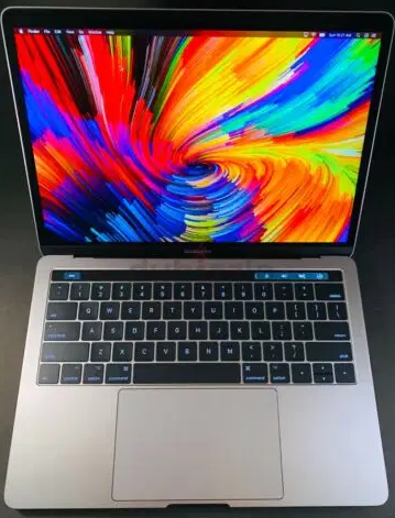 Apple Macbook Pro TOUCH BAR Core i7 1TB Storage 16GB Ram- Year 2019