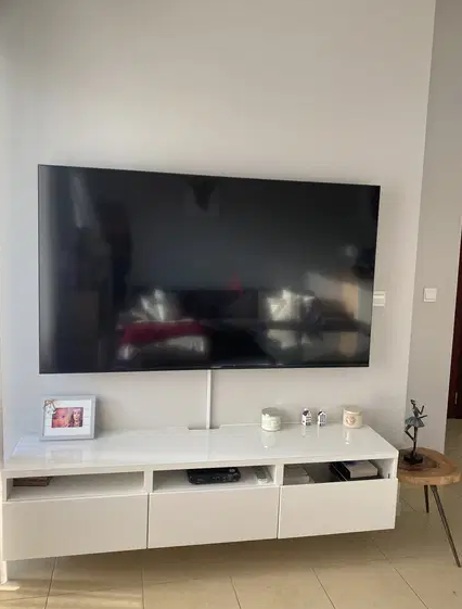Smart TV -75 inch