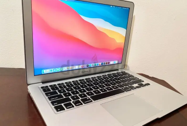 Macbook Air 2015, i5, 500GB SSD, 13 inches, MS Office, Adobe